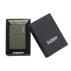 Briquet Zippo Logo - Vert Mat -Fournitures Pour Fumeurs briquet zippo logo vert mat 2